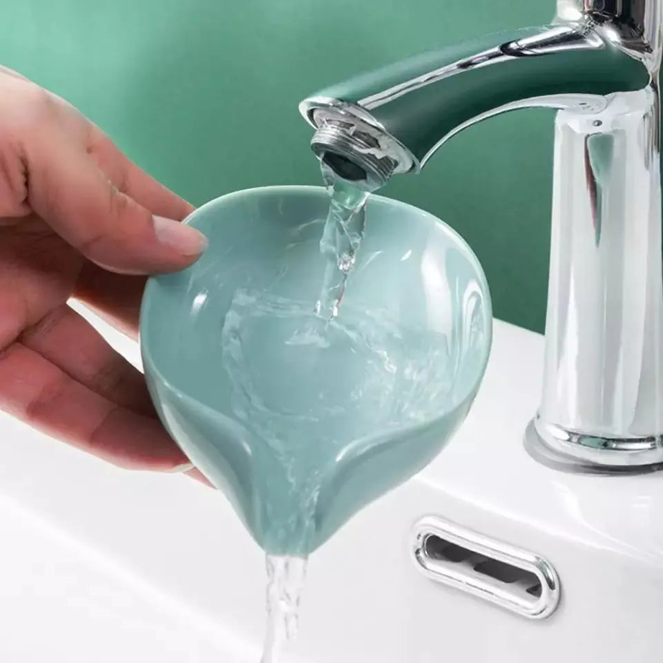 Newstyle Leaf Shape Soap Box Drain Soap Holder Box Bathroom Shower Soap Holder Dish Storage Plate Tray Bathroom Supplies Bathroom Gadget